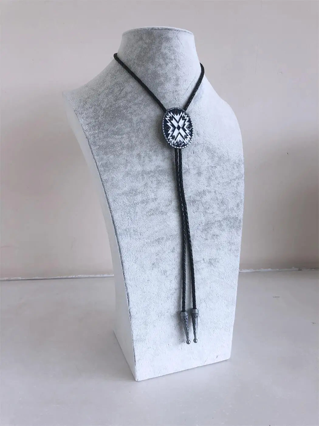 Vintage Style Southwest Pattern Totem Oval Bolo Tie Necklace also Stock in US BOLOTIE-WT117 Free Shipping