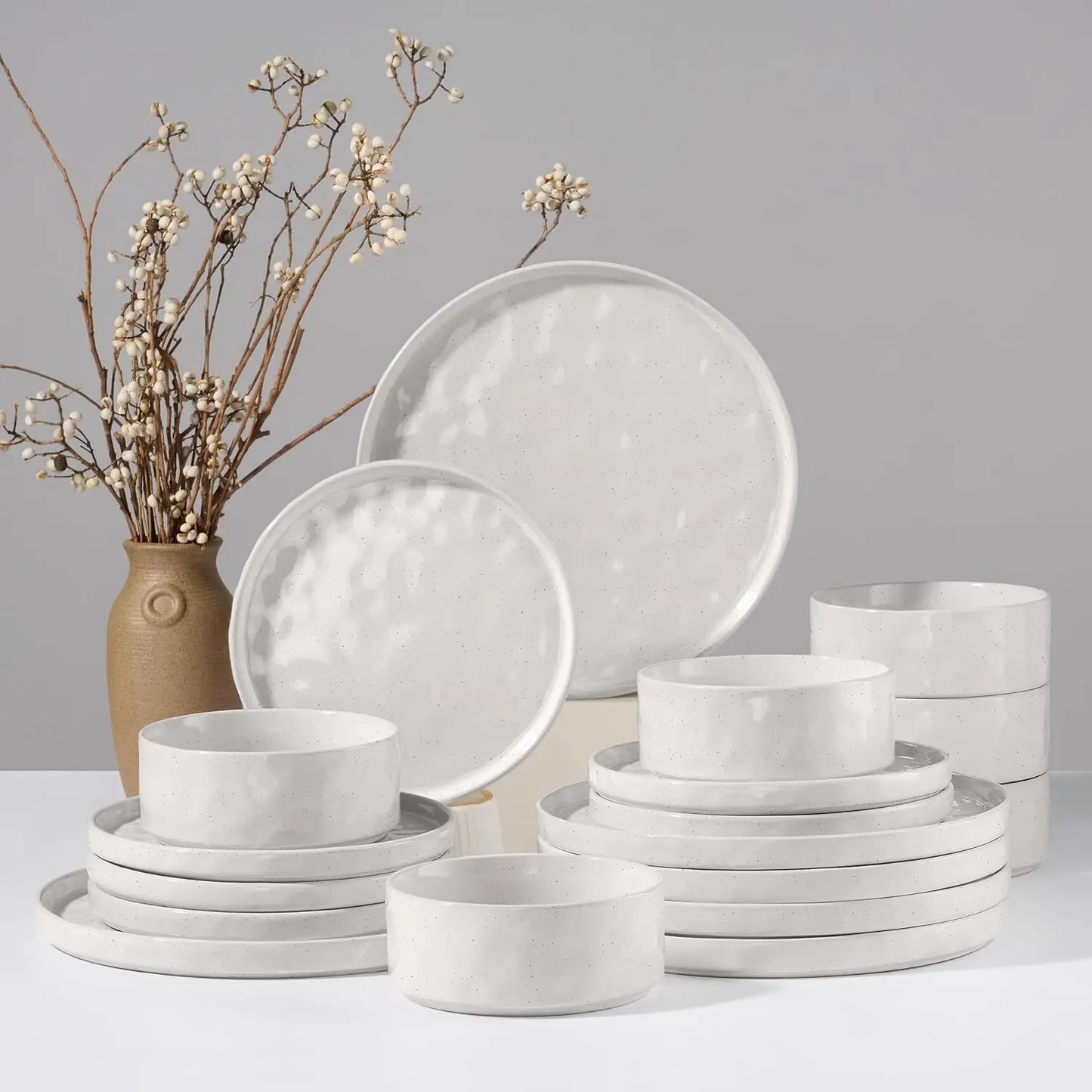 Dinnerware Sets, 18-Piece Plates and Bowls Set, Stoneware Dish Set for 6, Ceramic Dinnerware for Home Restaurant, Chip and Scrat
