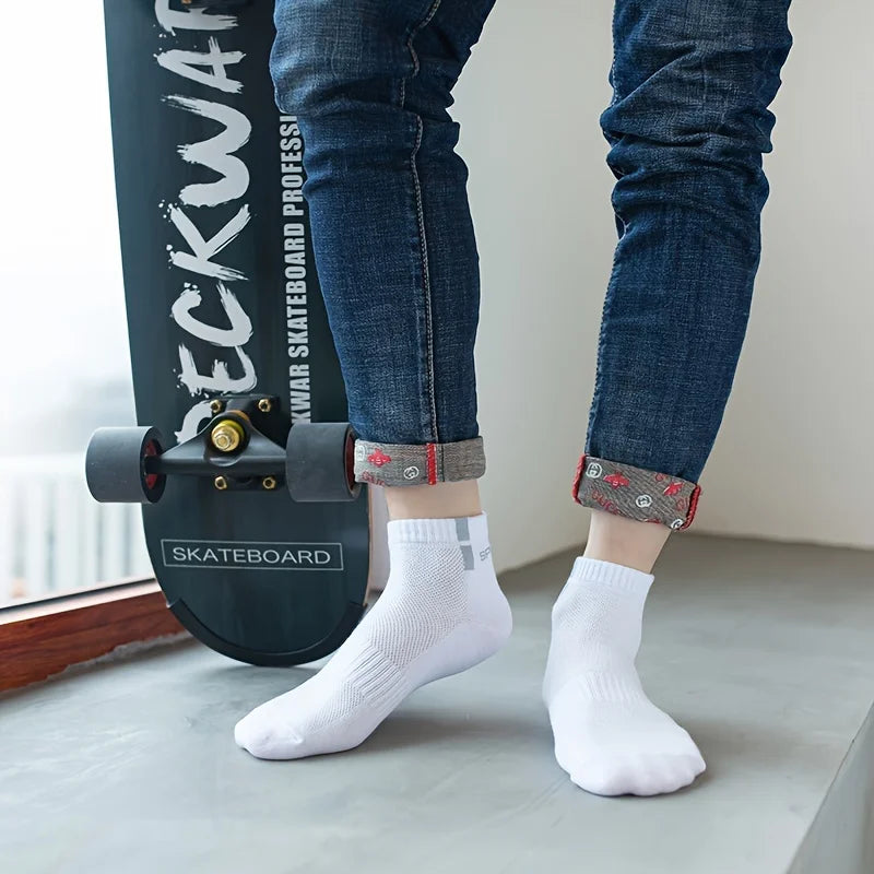 6 pairs of socks, men's mid length socks, anti odor socks, sweat absorbing socks, men's socks, sports mid length socks
