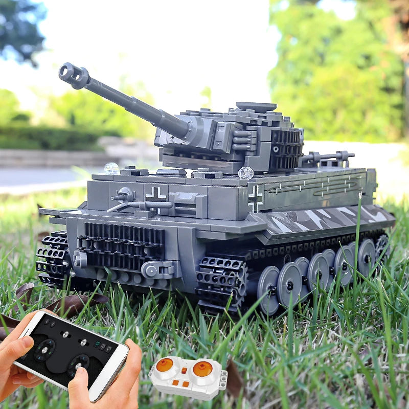 MOULD KING 20014 Technical RC Military Battle Tank Tiger Heavy Tank Building Blocks Toy Set Birthday Gift