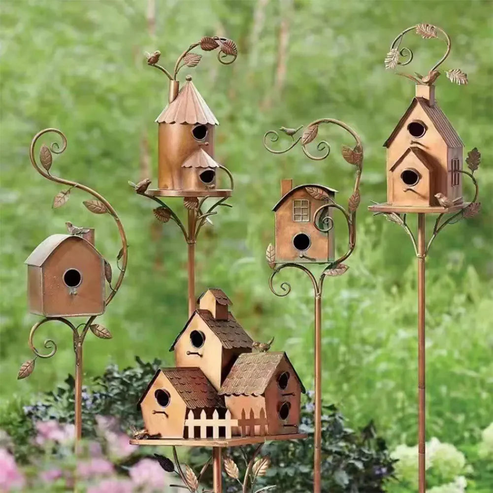 Sturdy Metal Birdhouse Garden Stake with Pole Waterproof Rustic Iron Decoration for Outdoor Garden Yard