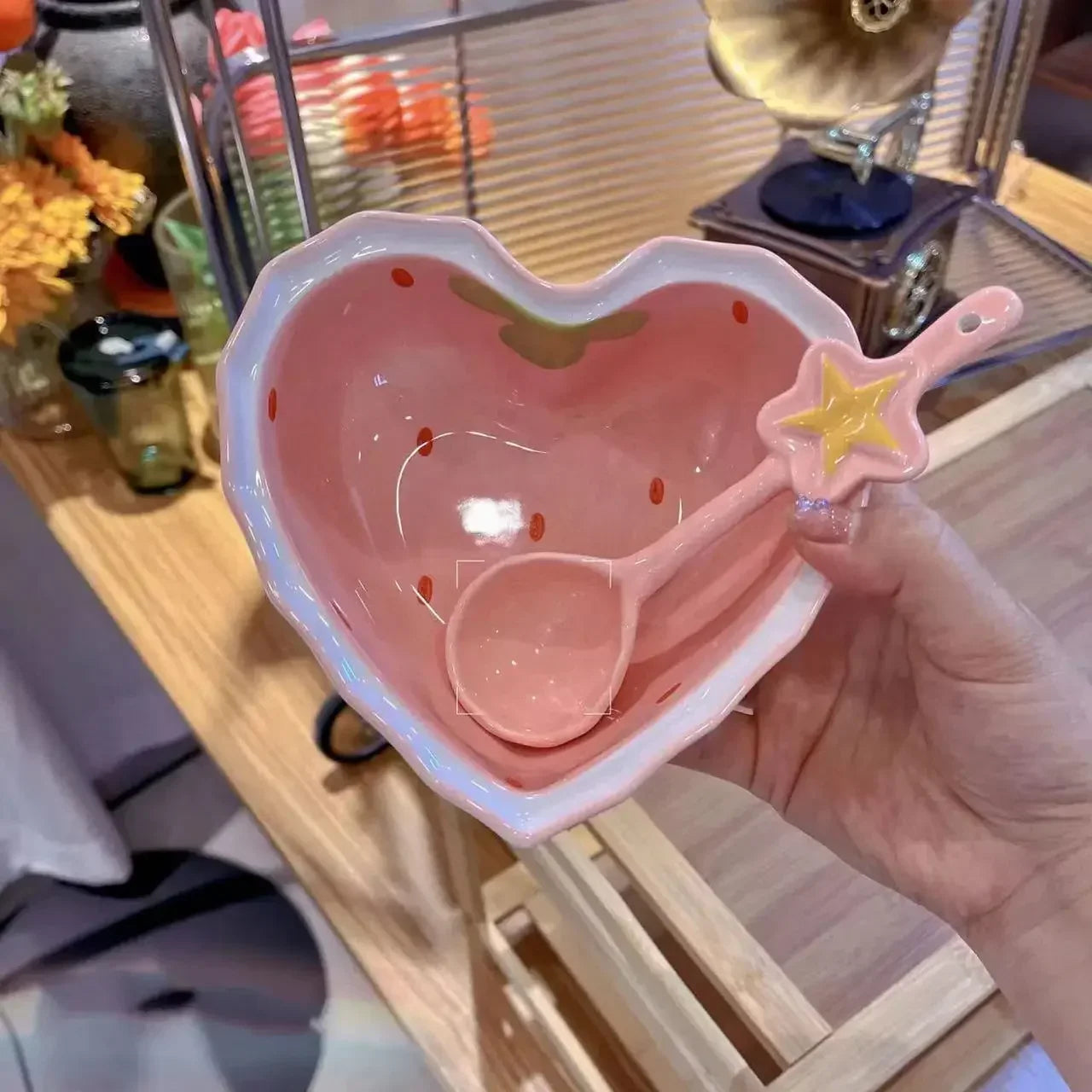 Strawberry Ramen Bowls and Spoons Creative Ceramics Anti-scald Instant Noodle Bowl Cute Strawberry Bowl Pretty Bowl Soup bowl