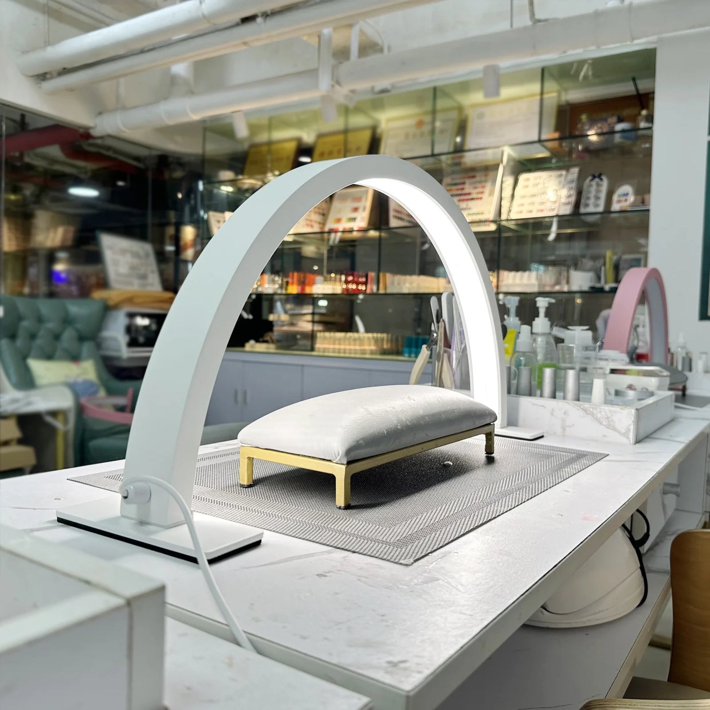 22-inch desk lamp, half-moon LED nail light, nail technology light, three colors of light, adjustable brightness