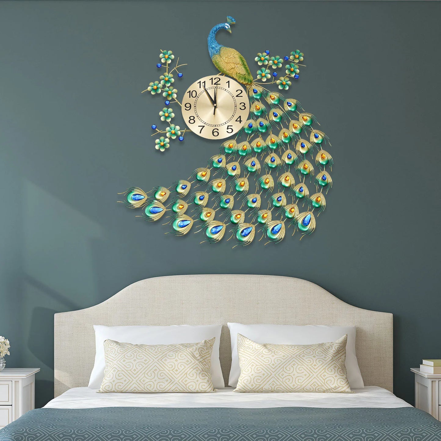 Luxury Peacock Wall Clock Metal 3D Art Decoration 8.26 Inch Silent Quartz Scanning Movement Dining Room Decor