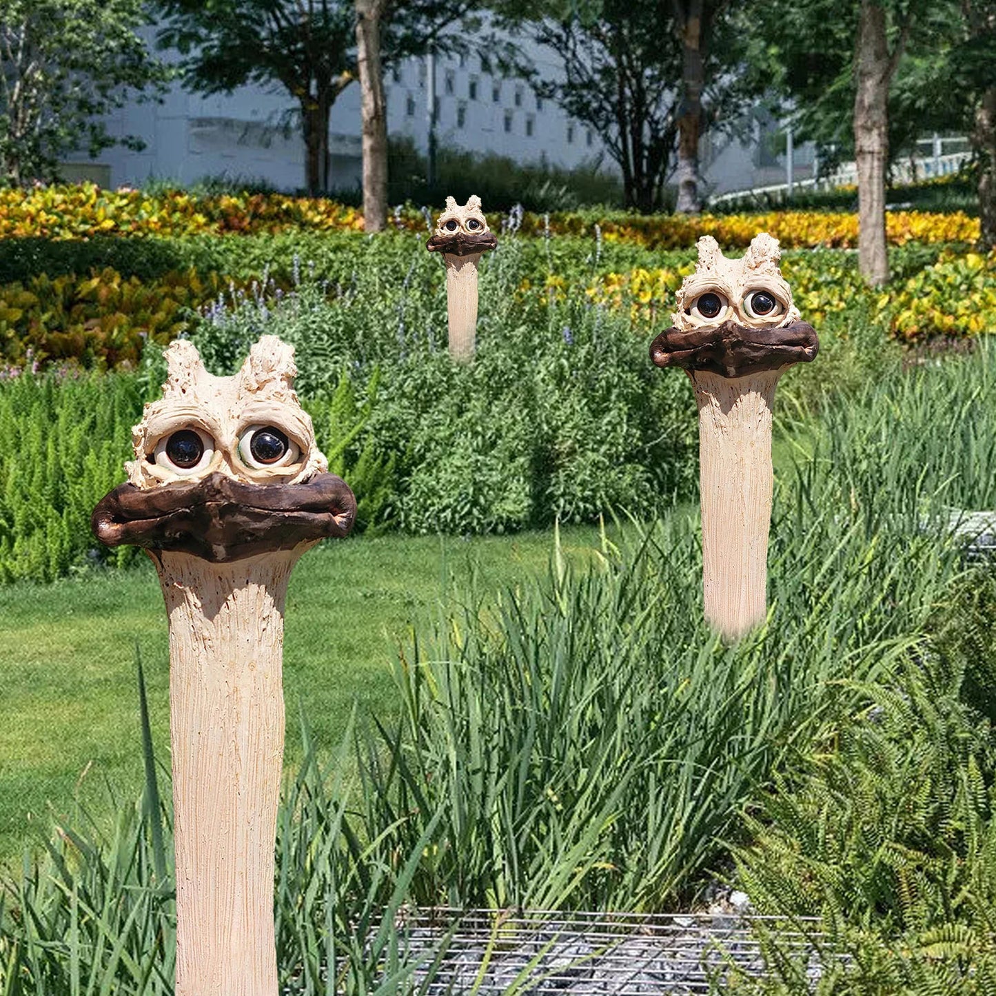 Funny Garden Chicken Figurine Handmade Resin Farm Chicken Head Statue for Creative Outdoor Garden Decor
