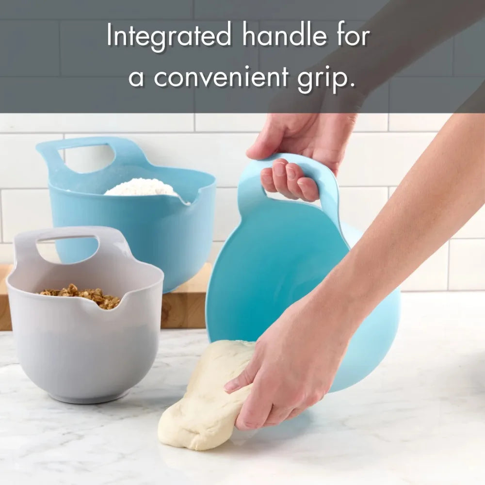 Nesting plastic mixing bowl set with pouring spout and handle, blue