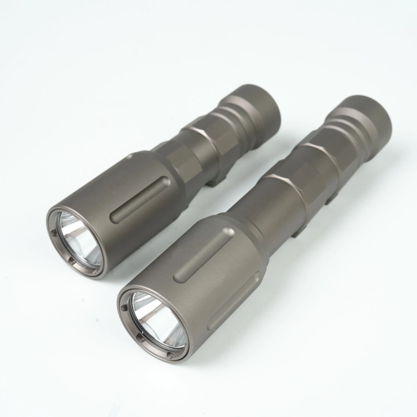 US Warehouse Tactical PLVH2 1300Lumen Flashlight Airsoft Led Powerful Scout Light Outdoor Hunting Hiking Camping Fishing Lights