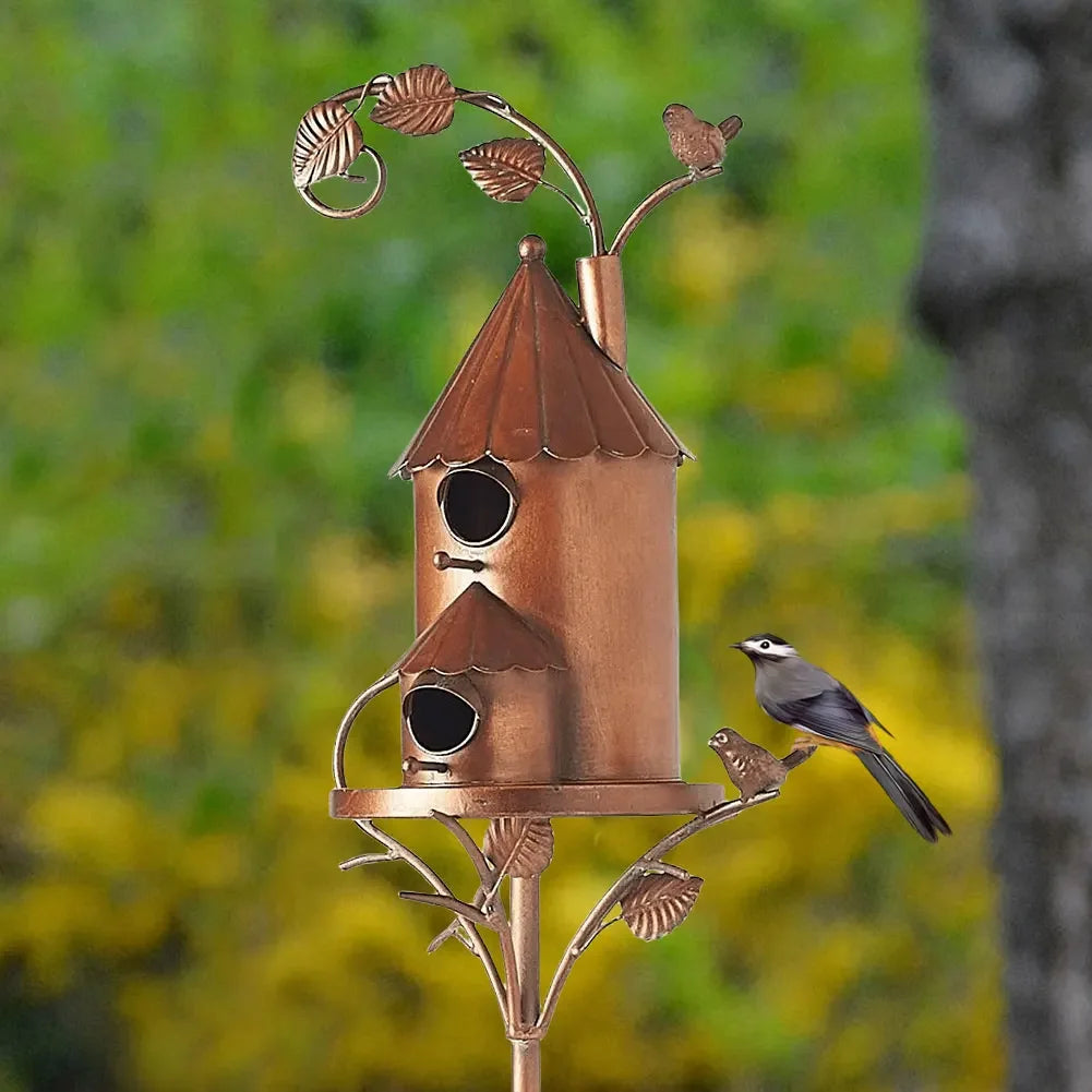 Sturdy Metal Birdhouse Garden Stake with Pole Waterproof Rustic Iron Decoration for Outdoor Garden Yard