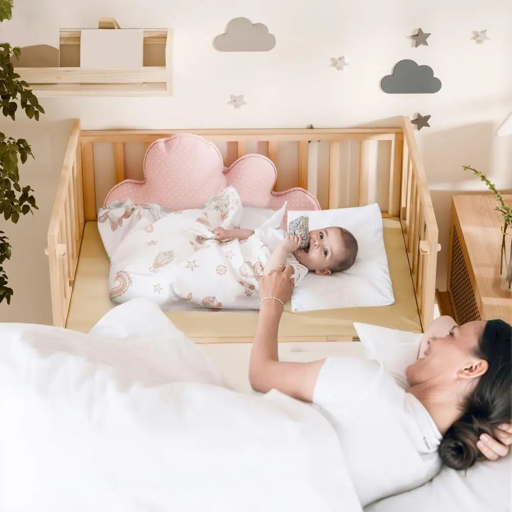 Wooden Bedside Bassinet, Pine Wood Crib With Detachable Fence And Wheels, Baby Bed Crib For Newborns And Infants