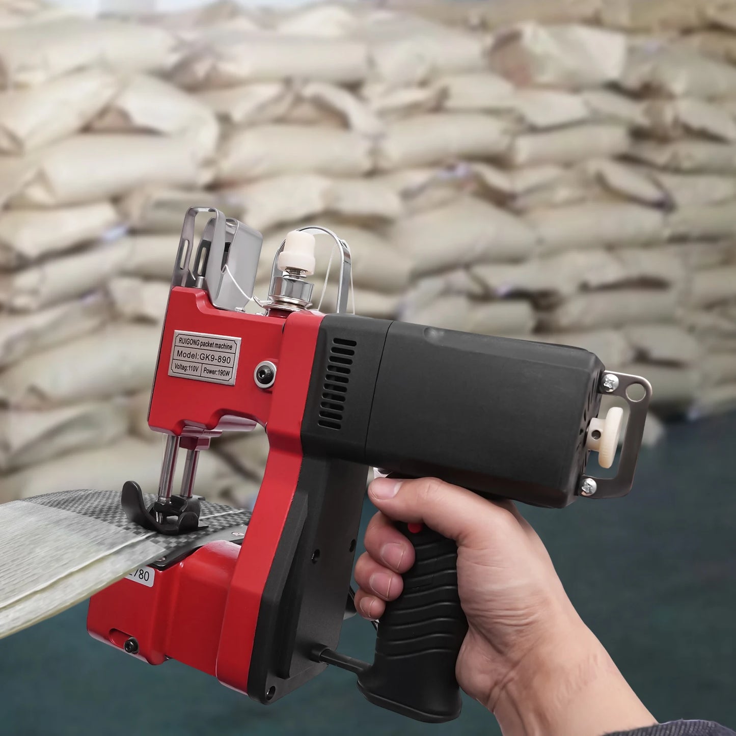 190W Portable Electric Sewing Machine GK9-890 Bag Sewing Machine 1800 rpm Speed Aluminum Alloy Material 110V