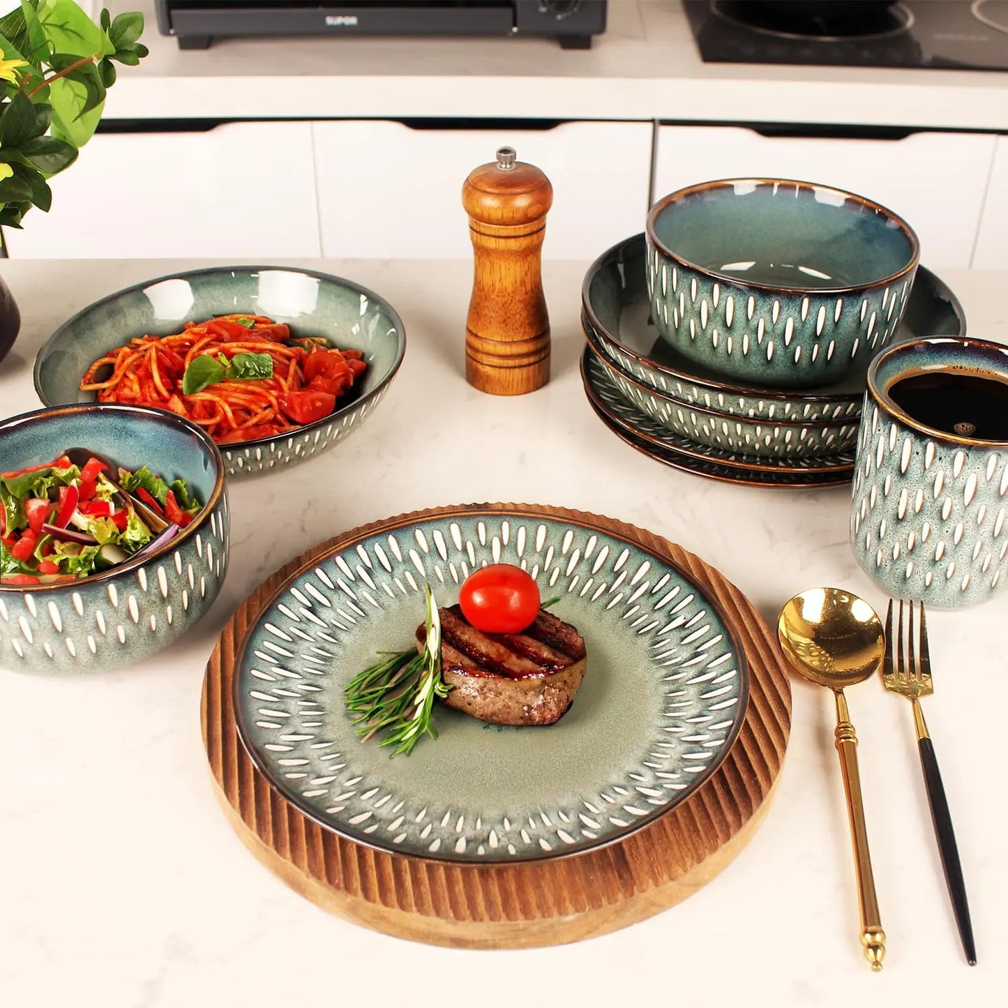 Dinnerware Sets 12 Pieces - Round Reactive Glaze Tableware - Kitchen Dinnerware Porcelain Crockery with Dinner Plate, Bowl and S