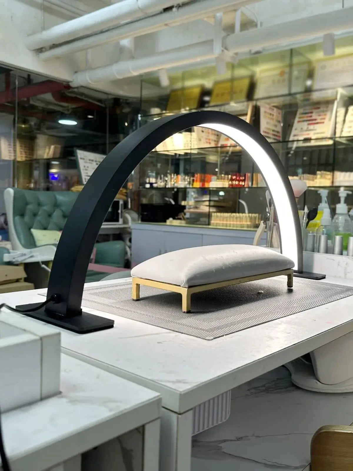 22-inch desk lamp, half-moon LED nail light, nail technology light, three colors of light, adjustable brightness