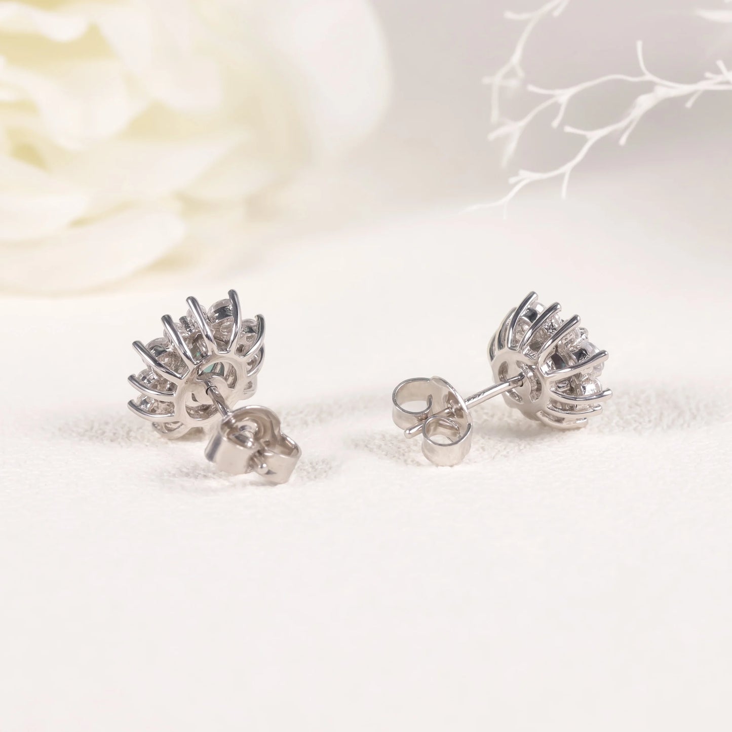 GEM'S BALLET 925 Sterling Silver Halo Earrings Vintage Lab Alexandrite Stud Earrings June Birthstone Jewelry Gift For Her