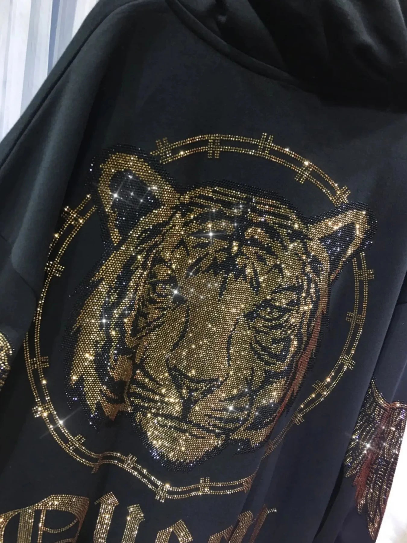 Plus Size Zip-Up Hoodie Tiger Rhinestones Graphic Top Jacket With Pocket for Women Oversized Hooded Sweatshirt Sparkling