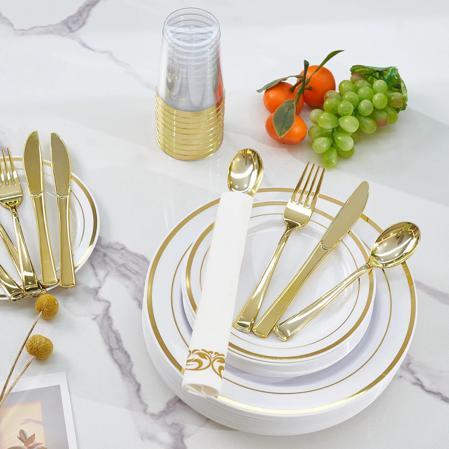 700 Pcs Gold Plastic Plates for 100 Guests - Party Supplies Includes 200 Gold Plastic Plates,300 Silverware,100 Napkins,100 Cups