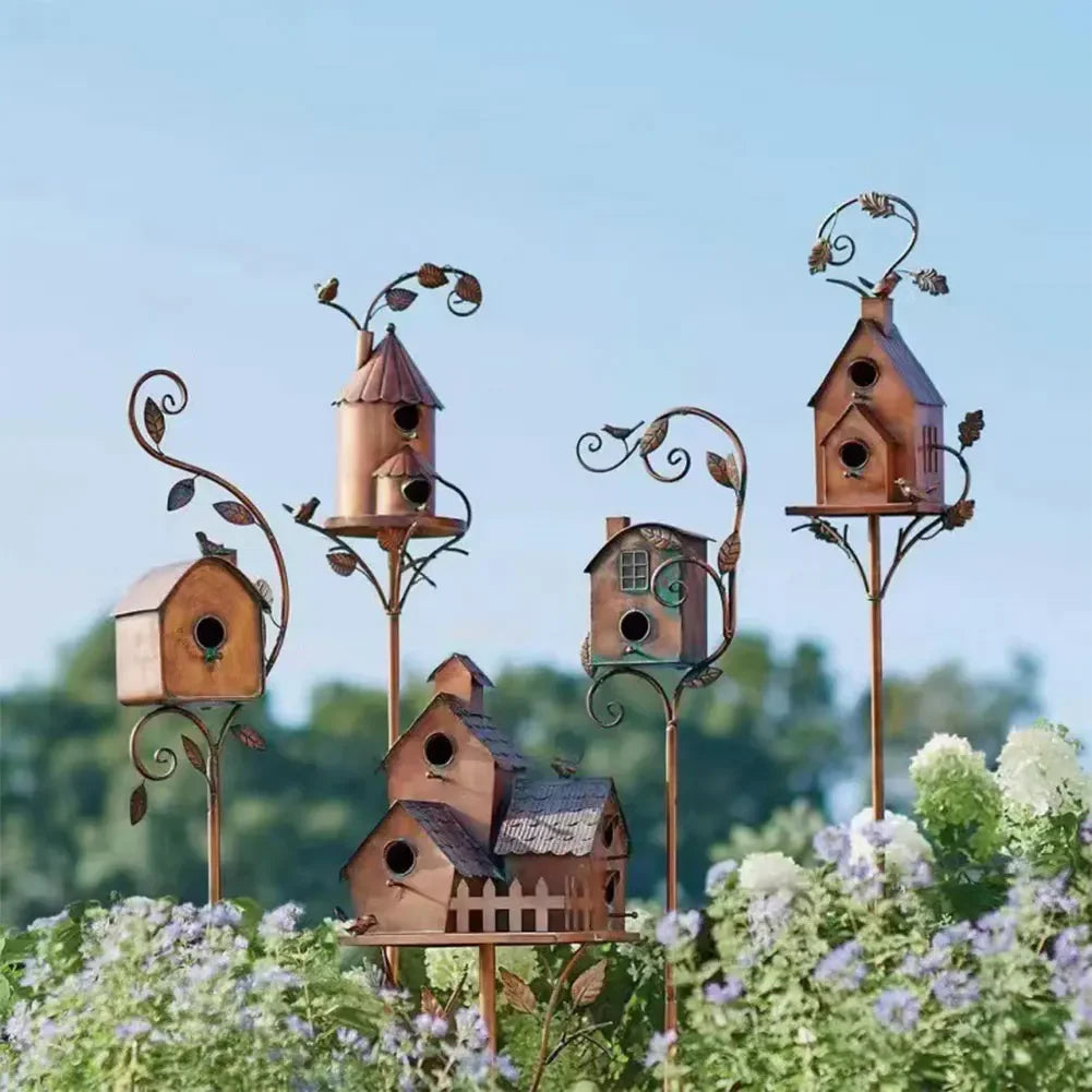 Sturdy Metal Birdhouse Garden Stake with Pole Waterproof Rustic Iron Decoration for Outdoor Garden Yard